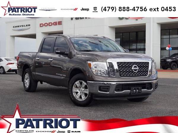 2018 Nissan Titan SV - truck for sale in McAlester, AR – photo 2