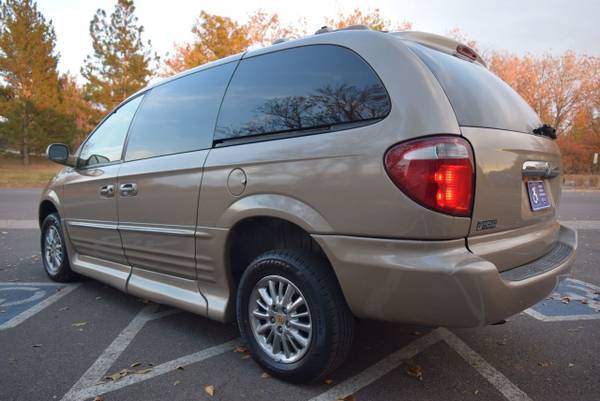 2002 *Chrysler* *Town & Country* *4dr Limited FWD* G - cars & trucks... for sale in Denver, NE – photo 7