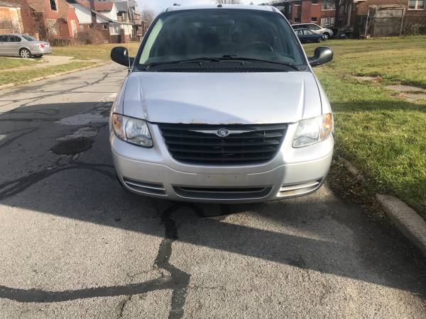 2006 Chrysler Town & Country - cars & trucks - by owner - vehicle... for sale in Highland Park, MI – photo 3