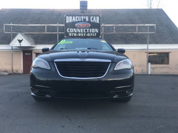11 Chrysler 200 S V6 Hard Top Convertible! 5YR/100K WARRANTY INCLUDED! for sale in METHUEN, RI – photo 5