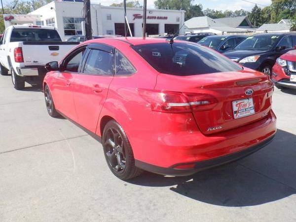 2015 Ford Focus SE - cars & trucks - by dealer - vehicle automotive... for sale in URBANDALE, IA – photo 5