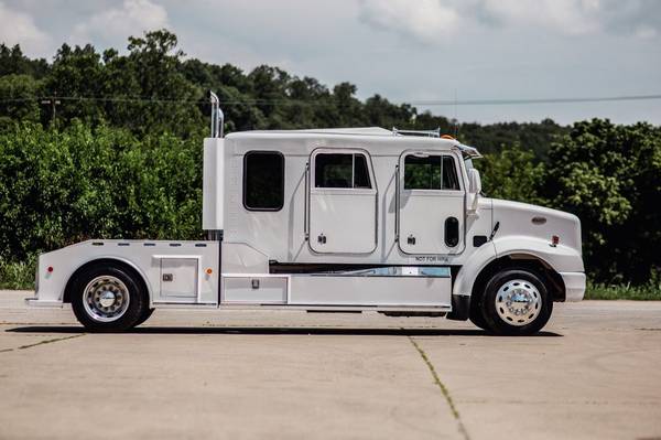 WTB: FREIGHTLINER SPORTCHASSIS, SCHWALBE, WESTERN HAULER TRUCKS. -... for sale in Bloomington, NY – photo 9