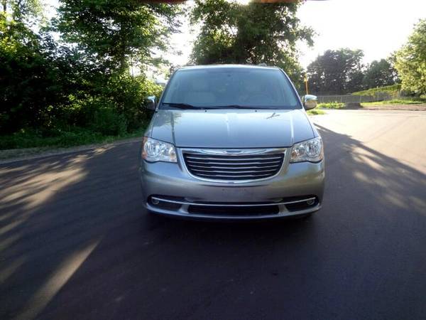 2013 Chrysler Town & Country Touring-L - cars & trucks - by dealer -... for sale in Shakopee, MN – photo 8