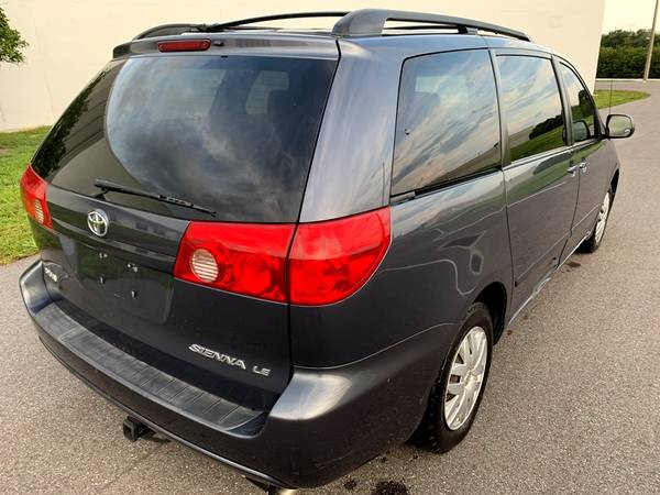 2008 Toyota Sienna LE! Clean! Cold A/C! 2 FL Owners! - cars & trucks... for sale in TAMPA, FL – photo 8