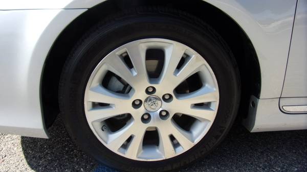 2012 Toyota Avalon Limitedleather moon warranty michelin tires smart for sale in Escondido, CA – photo 4