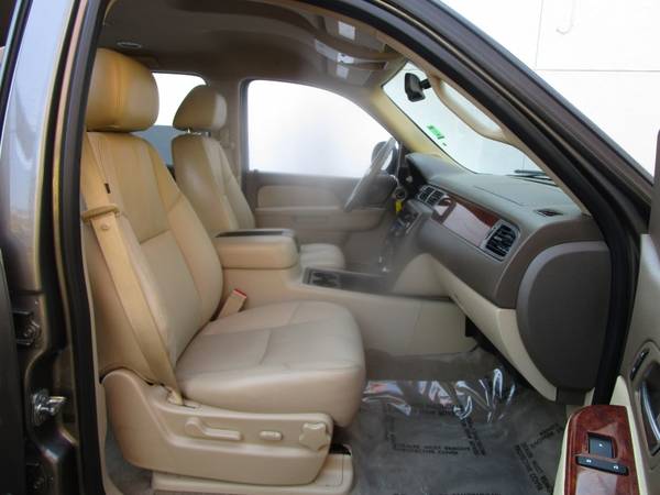2012 Chevrolet Tahoe 1500 LT - PARKING SENSORS - THIRD ROW SEAT-... for sale in Sacramento , CA – photo 5