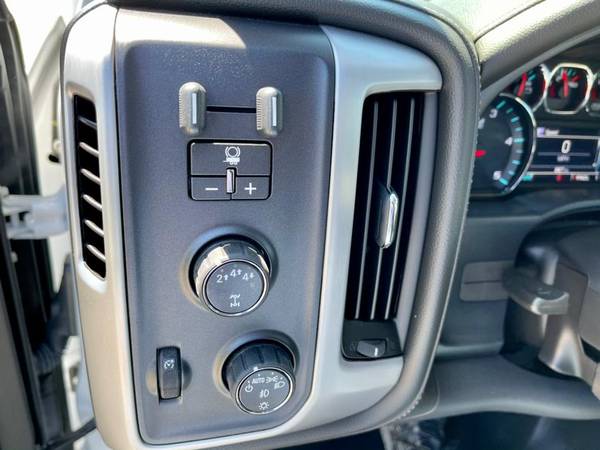 An Impressive 2018 GMC Sierra 3500HD TRIM with only 887 for sale in South Windsor, CT – photo 18