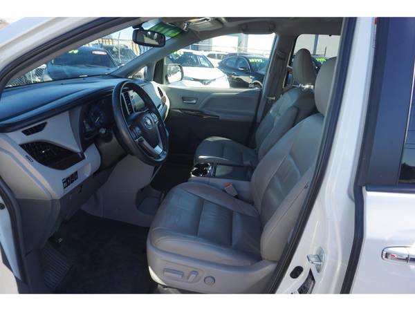 2015 Toyota Sienna 5dr 7-Pass Van XLE AAS FWD - - by for sale in Knoxville, TN – photo 12