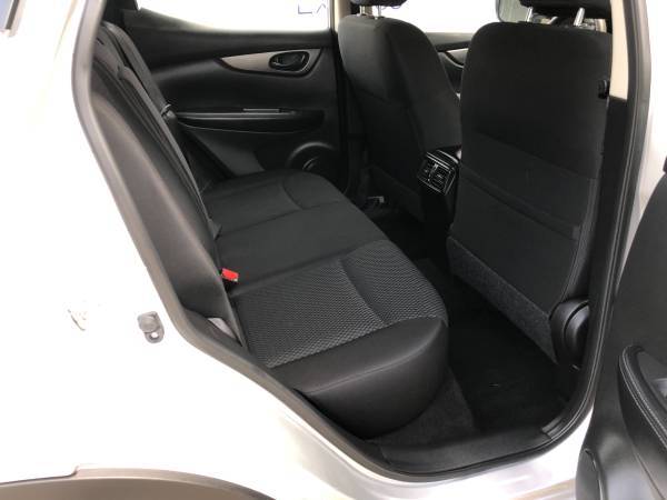 2019 Nissan Rogue Sport 7k miles gry/blk Paid off Clean title for sale in Baldwin, NY – photo 13