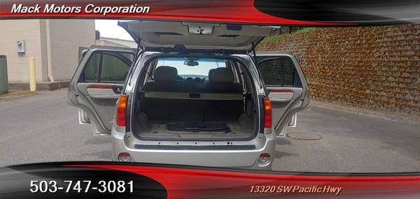 2007 GMC Envoy Denali Leather Moon Roof Tow PKG 4WD 19MPG - cars & for sale in Tigard, OR – photo 23