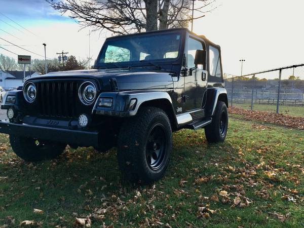 Jeep Wrangler Sahara 4.0 Auto 124k Adult Owned, Looks New-Runs Exc.... for sale in Lynn, MA – photo 2