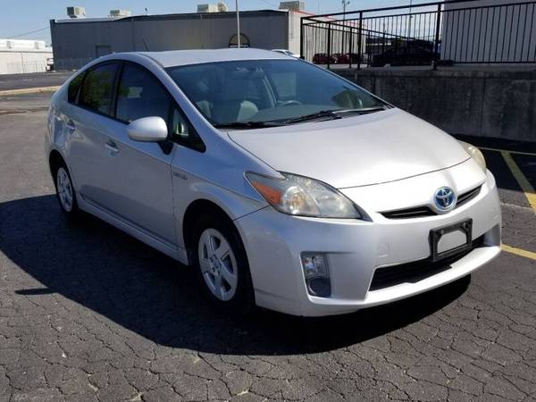 2010 Toyota Prius IV Excellent Gas Mileage - Leather & Loaded! for sale in Tulsa, OK – photo 4