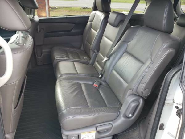 2011 Honda Odyssey Touring - cars & trucks - by owner - vehicle... for sale in Scottsburg, KY – photo 10