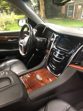 2015 Cadillac Escalade for sale in Farmington, MI – photo 8