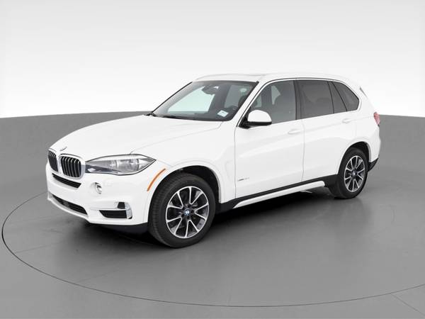 2017 BMW X5 xDrive35i Sport Utility 4D suv White - FINANCE ONLINE -... for sale in Arlington, District Of Columbia – photo 3