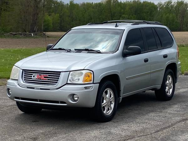 2009 GMC Envoy 4X4 only 123, 000 miles No Rust! 6450 for sale in Chesterfield Indiana, IN – photo 3