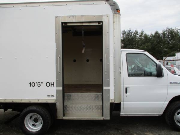 2008 Ford Econoline E-350 BOX TRUCK 12 FOOT W/ SIDE DOOR for sale in south amboy, NJ – photo 2