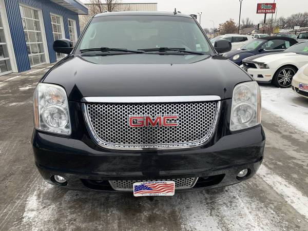 2011 GMC Yukon XL DENALI/All-Wheel Drive/Fully Loaded! for sale in Grand Forks, ND – photo 3