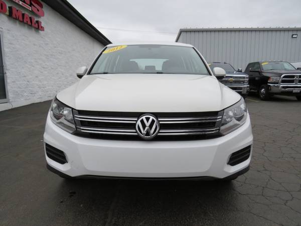 2012 Volkswagen Tiguan SE - - by dealer - vehicle for sale in Rockford, IL – photo 13