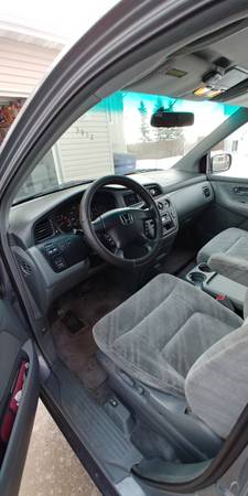 Honda odyssey 2002 - cars & trucks - by owner - vehicle automotive... for sale in Moorhead, ND – photo 3