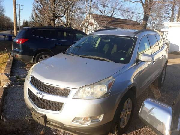 2009 CHEVY TRAVERSE LT 3RD ROW WEATHERTECH FLOOR LINERS $4995 CASH... for sale in Camdenton, MO – photo 3