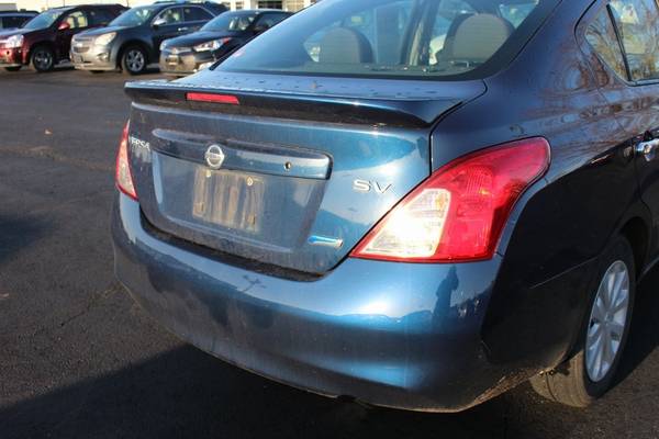2013 Nissan Versa 1 6 SV sedan Blue Onyx Metallic for sale in Springfield, MO – photo 10