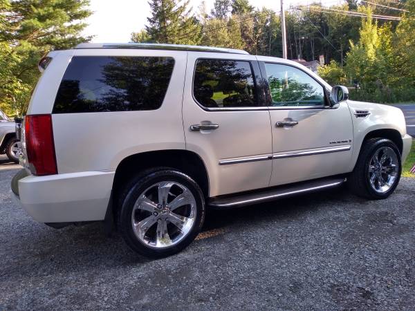 2009 Cadillac Escalade for sale in Gloversville, NY – photo 3