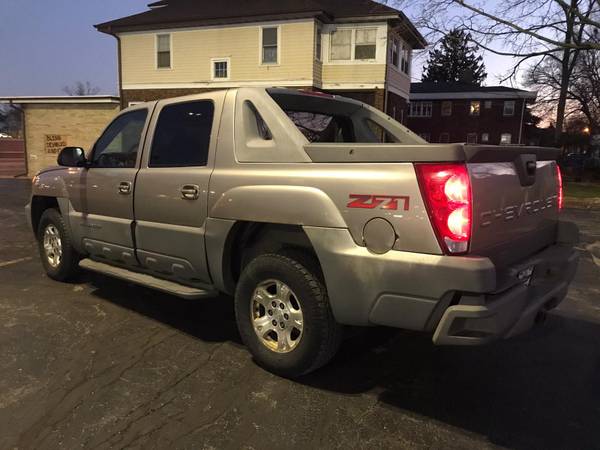 2002 CHEVROLET AVALANCHE - cars & trucks - by dealer - vehicle... for sale in Kenosha, WI – photo 8