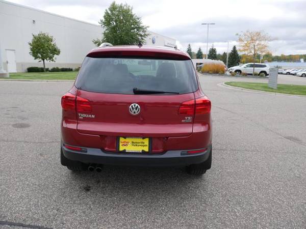 2016 Volkswagen Tiguan SE for sale in Burnsville, MN – photo 10