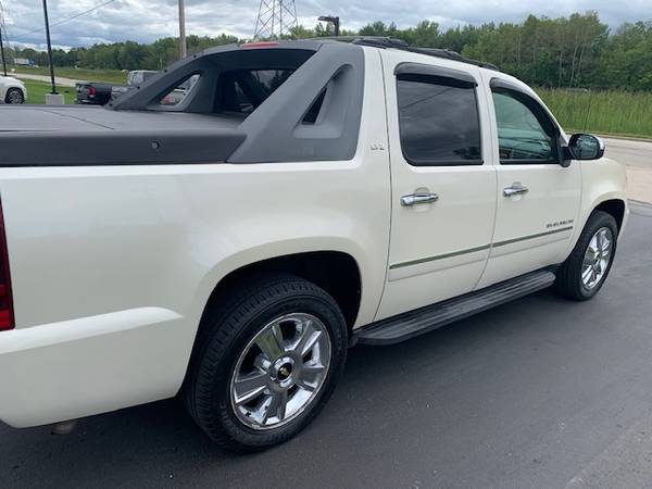 2010 Chevrolet Avalanche! LTZ! 4WD! Htd Lthr! Bckup Cam! 99k Miles! for sale in Suamico, WI – photo 23