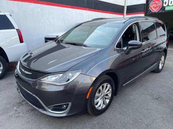 2017 chrysler pacifica touring L van electronic doors fully loaded for sale in Hollywood, FL – photo 2