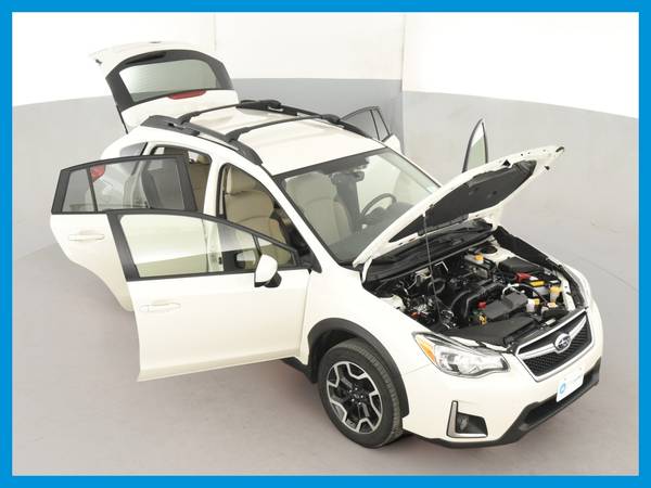 2017 Subaru Crosstrek 2 0i Premium Sport Utility 4D hatchback White for sale in Saint Paul, MN – photo 21