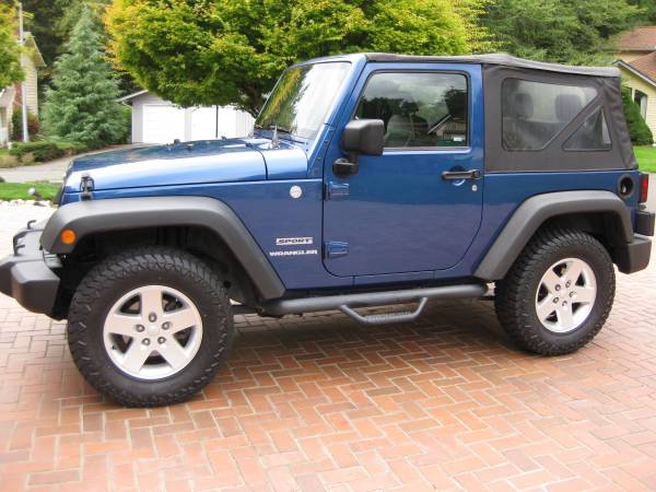 2010 Jeep Wrangler Sport 4X4 Automatic LOW MILES / CLEAN HISTORY -... for sale in Olympia, WA – photo 2