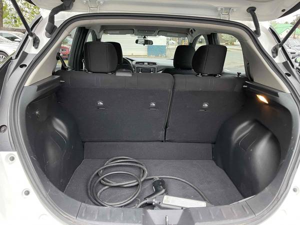 2018 Nissan LEAF S ALL ELECTRIC 151 MILES DC FAST CHARGING 16000 for sale in Walpole, RI – photo 19
