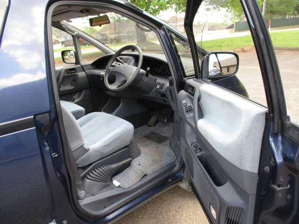 JDM 95 Toyota Estima Van Right Hand Drive Post Office Diesel Lucida for sale in Greenville, SC – photo 3