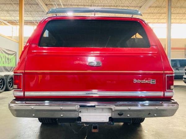 1986 Chevrolet Suburban C20 Tailgate - cars & trucks - by dealer -... for sale in Cleveland, OH – photo 11