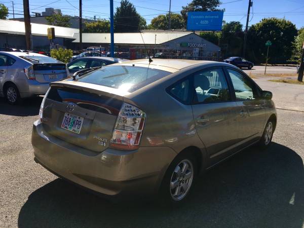 2006 Toyota Prius. Leather Seats. Backup Camera. 52 Service Records. for sale in Portland, OR – photo 4