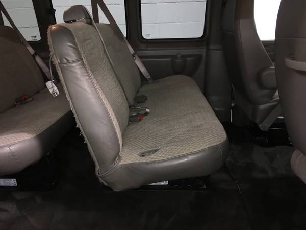 2015 GMC Savana 3500 LT 15 Passenger V8 Service Contractor Van for sale in Arlington, NM – photo 13