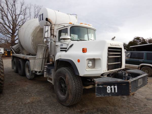 2003 MACK DM600 EM7-300 Concrete Mixer Truck - cars & trucks - by... for sale in Ruckersville, VA – photo 7