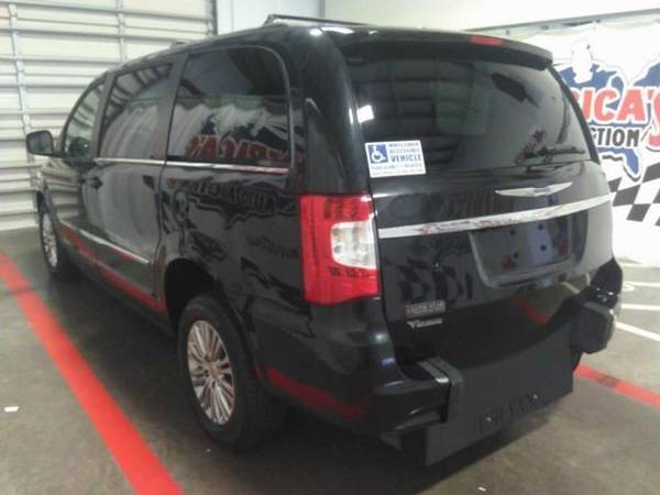 2014 Chrysler Town Country Touring-L handicap wheelchair for sale in dallas, GA – photo 3