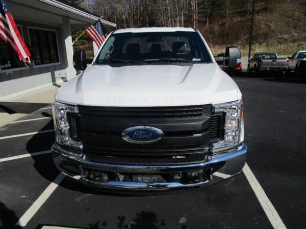 2018 Ford Super Duty F-250 F250 SD UTILITY TRUCK for sale in Fairview, NC – photo 2