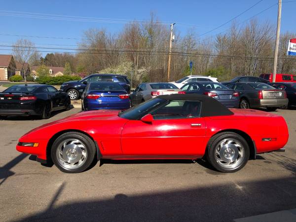 95 Corvette CV-Runs 100 Clean CARFAX/32K Miles/Super Deal - cars for sale in Youngstown, OH – photo 2