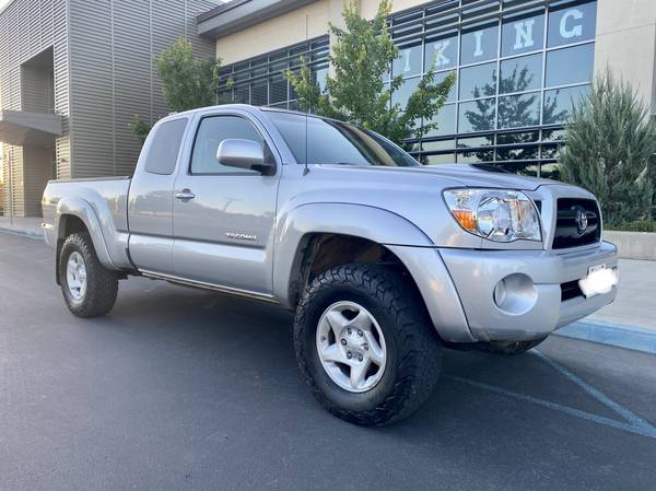 2006 Toyota Tacoma trd sport manual 6 speed 4x4 - - by for sale in Chico, CA – photo 2