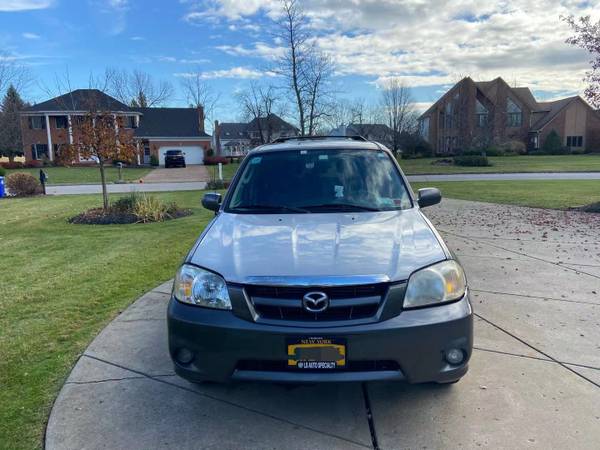 Mazda Tribute - cars & trucks - by owner - vehicle automotive sale for sale in Buffalo, NY