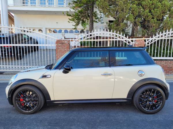 2009 Mini John Cooper Works JCW 211hp 6 Speed Manual White Gas Saver for sale in Los Angeles, CA – photo 5