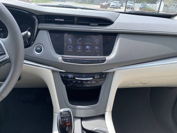 2018 Cadillac XT5 Luxury - Only 25, 000 Miles - - by for sale in Shepherd, MI – photo 16
