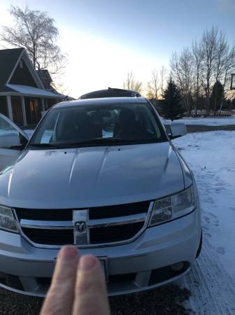 Dodge Journey 2010 V6 FWD - cars & trucks - by owner - vehicle... for sale in Bozeman, MT – photo 8