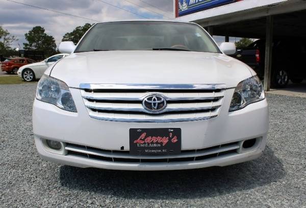 2006 Toyota Avalon 4dr Sdn Limited with Driver footrest for sale in Wilmington, NC – photo 2