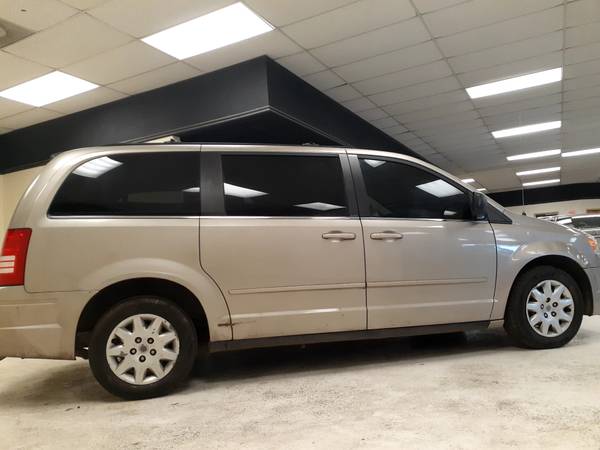 2009 Chrysler Town Country Van, ....NICE!!!!.... - cars & trucks -... for sale in Decatur, GA – photo 9