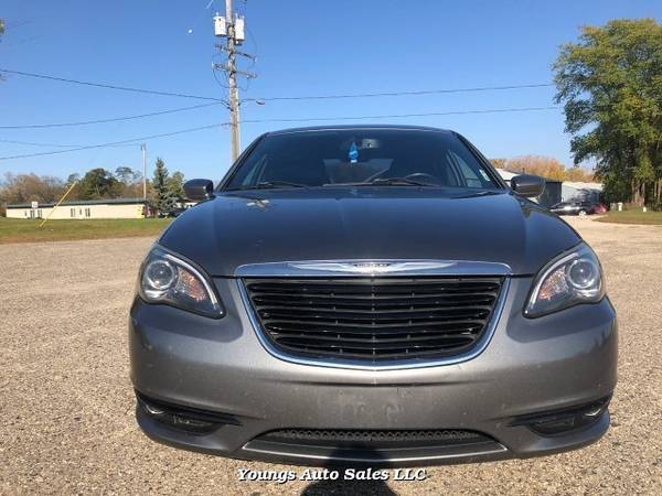 2012 Chrysler 200 S 6-Speed Automatic - cars & trucks - by dealer -... for sale in Fort Atkinson, WI – photo 3